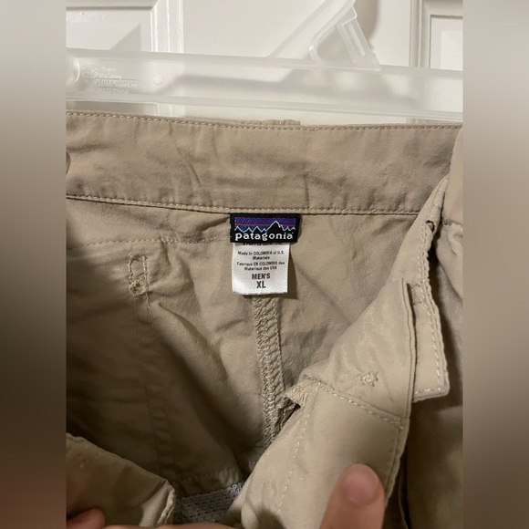 PATAGONIA MENS CARGO KHAKI PANTS - Picture 5 of 5